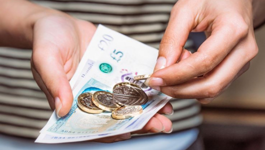 Paying with British currency